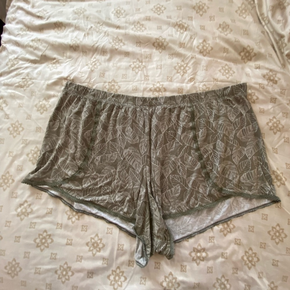 Plus size shorts Cacique/lane Bryant